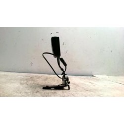 Attache ceinture arriere...