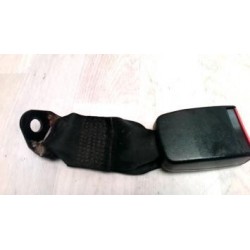 Attache ceinture arriere...