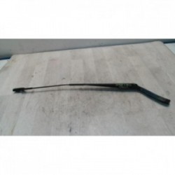 Bras essuie glace avant...