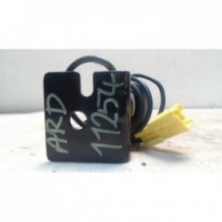 Attache ceinture arriere...