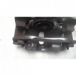 Etrier avant droit...