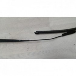 Bras essuie glace avant...