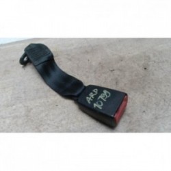 Attache ceinture arriere...