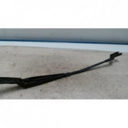 Bras essuie glace avant...