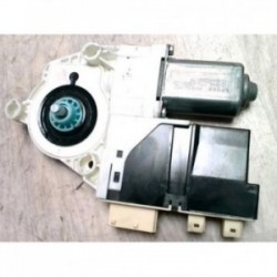 Moteur leve vitre avant...