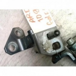 Charniere de porte arriere...