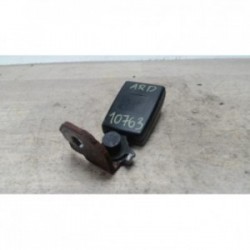 Attache ceinture arriere...