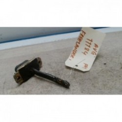 Tirant de porte avant...