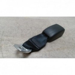 Attache ceinture arriere...