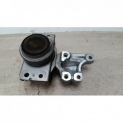 Support moteur droit...