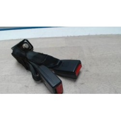 Attache ceinture arriere...