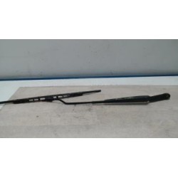 Bras essuie glace avant...