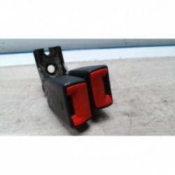 Attache ceinture arriere...