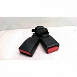 Attache ceinture arriere...