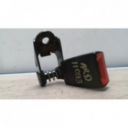 Attache ceinture arriere...