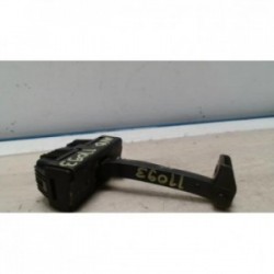 Tirant de porte avant droit...