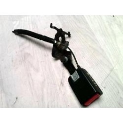 Attache ceinture arriere...