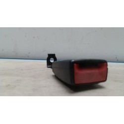 Attache ceinture arriere...