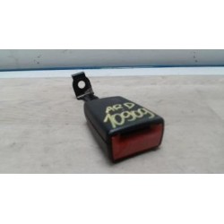 Attache ceinture arriere...