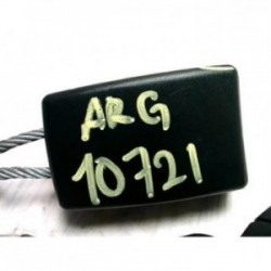 Attache ceinture arriere...