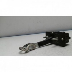 Tirant de porte avant droit...