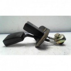 Attache ceinture arriere...