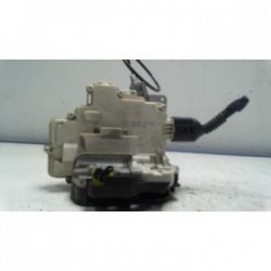 Serrure avant droit AUDI A4...