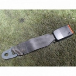 Attache ceinture arriere...