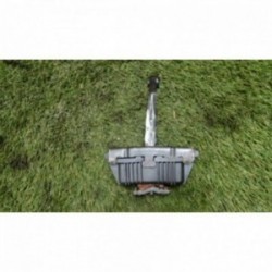 Tirant de porte avant...