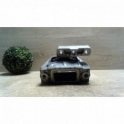 Support moteur droit...