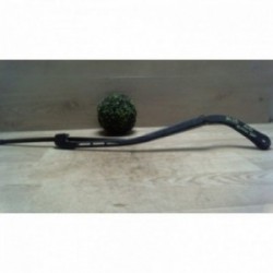 Bras essuie glace avant...