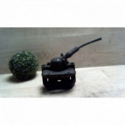 Etrier avant droit...