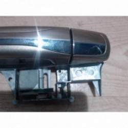 Poignee porte avant droit...