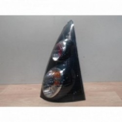 Feu arriere principal droit...