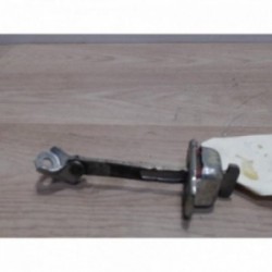 Tirant de porte avant droit...