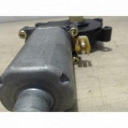 Moteur leve vitre avant...