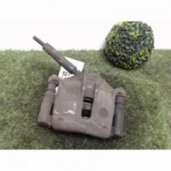 Etrier avant droit...