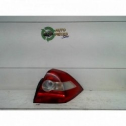 Feu arriere principal droit...