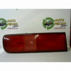 Feu arriere principal droit...