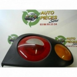 Feu arriere principal droit...