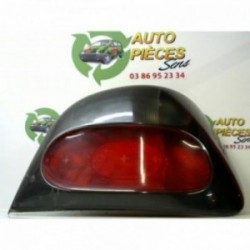 Feu arriere principal droit...