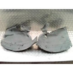 Pare boue avant gauche...