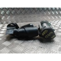 Ceinture arriere droit...