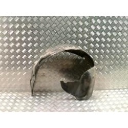 Pare boue avant gauche...