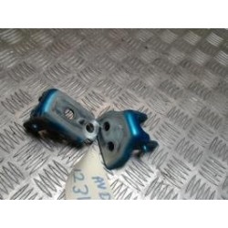 Charniere de porte avant...