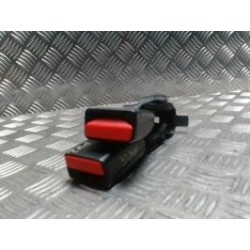 Attache ceinture arriere...