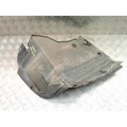 Pare boue avant droit...