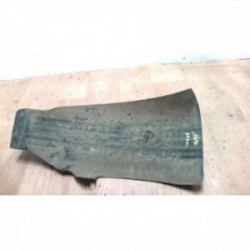 Pare boue avant droit...