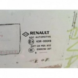 Vitre avant gauche RENAULT...