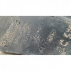 Pare boue arriere droit...